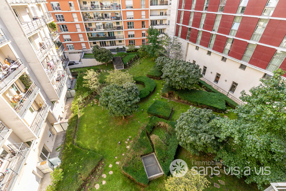 Appartement à COURBEVOIE