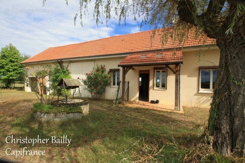 Maison à MONETAY-SUR-LOIRE