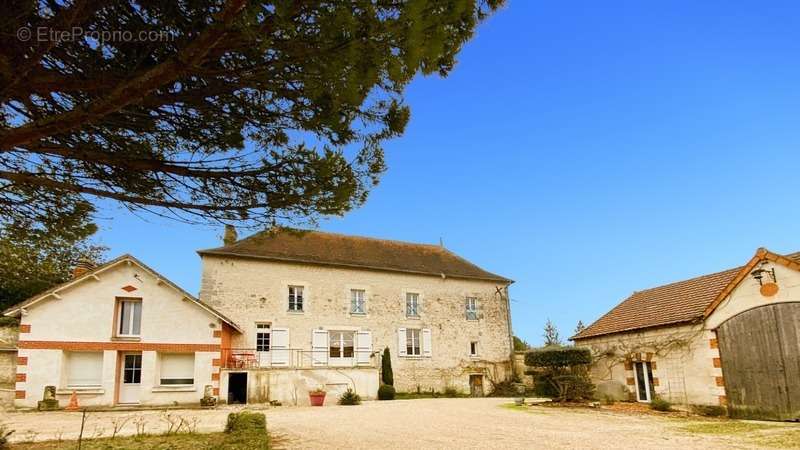 Maison à CHATELLERAULT