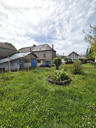 Maison à LE LARDIN-SAINT-LAZARE