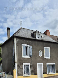 Maison à LE LARDIN-SAINT-LAZARE