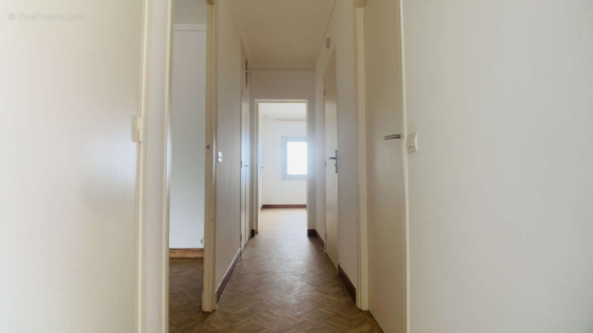 Appartement à MARSEILLE-9E