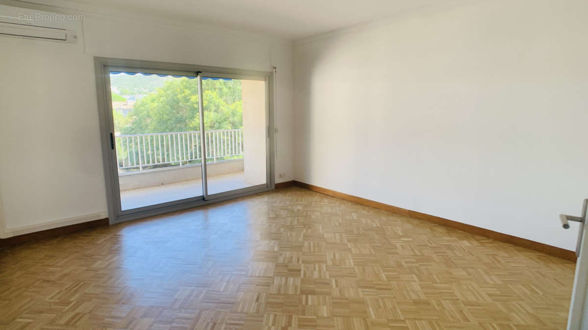 Appartement à MARSEILLE-9E