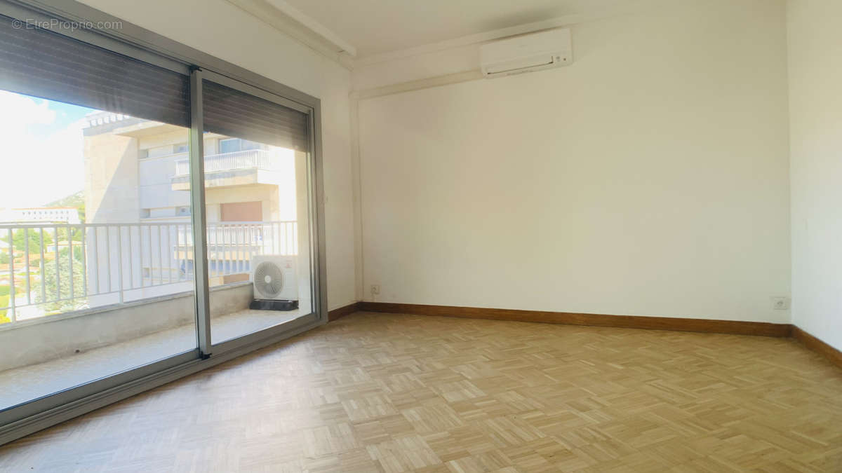 Appartement à MARSEILLE-9E