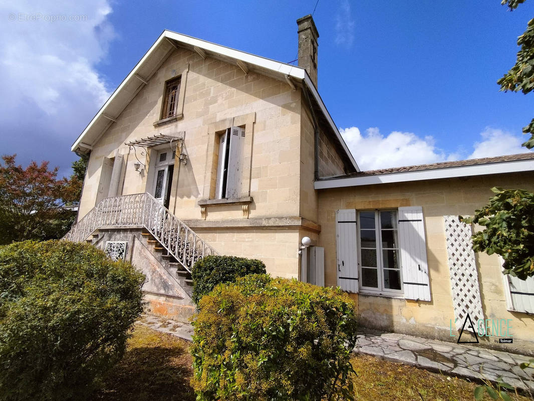 Maison à CUSSAC-FORT-MEDOC