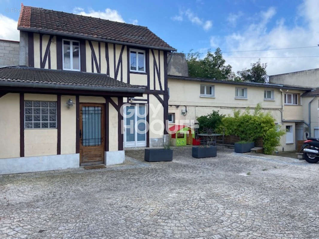 Maison à MONTMORENCY