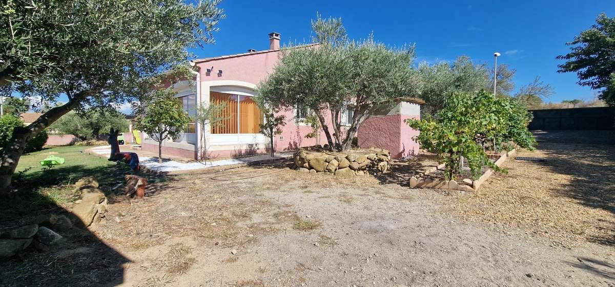 Maison à SALLES-D&#039;AUDE