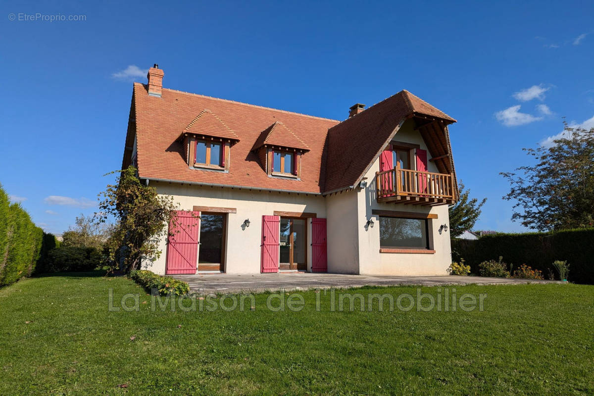 Maison à PONT-DE-L&#039;ARCHE