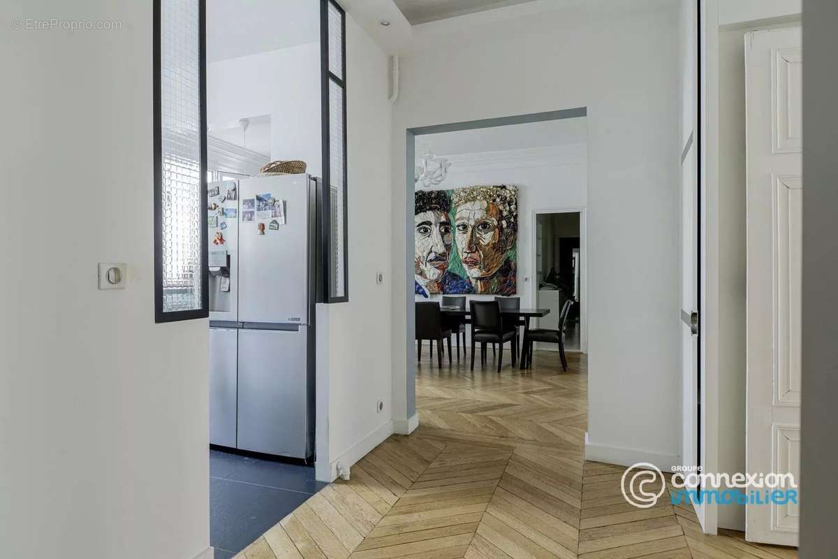 Appartement à PARIS-1E