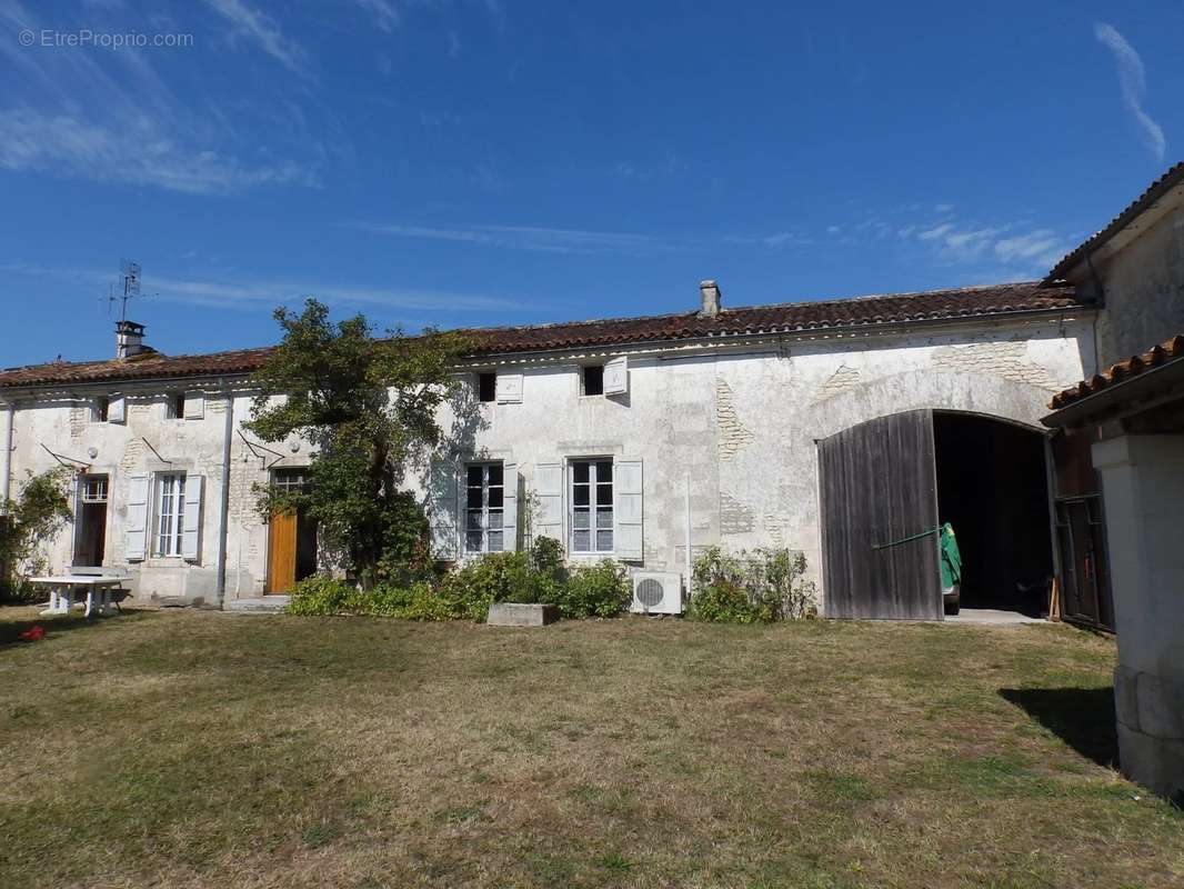 Maison à PONS