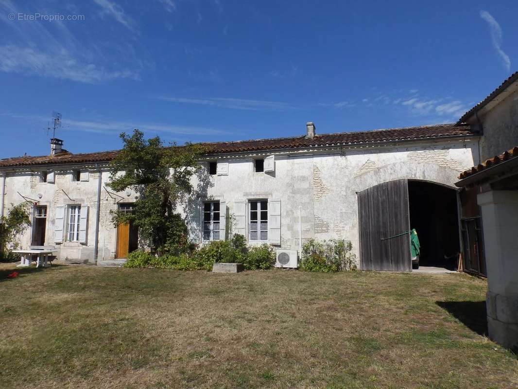 Maison à PONS