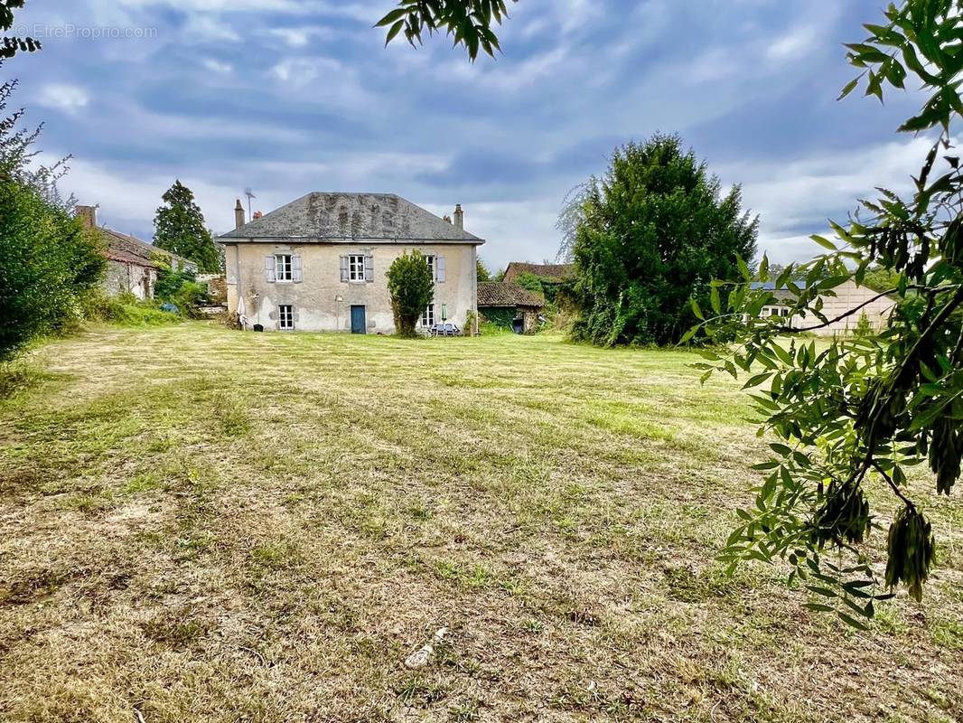 Maison à SAINT-BONNET-DE-BELLAC