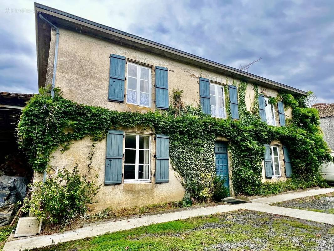 Maison à SAINT-BONNET-DE-BELLAC