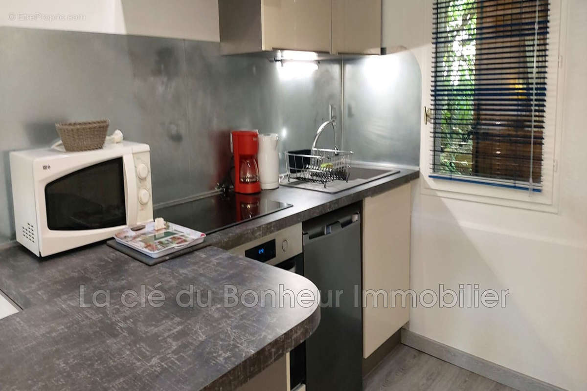 Appartement à SAINT-MARTIN-DE-BROMES