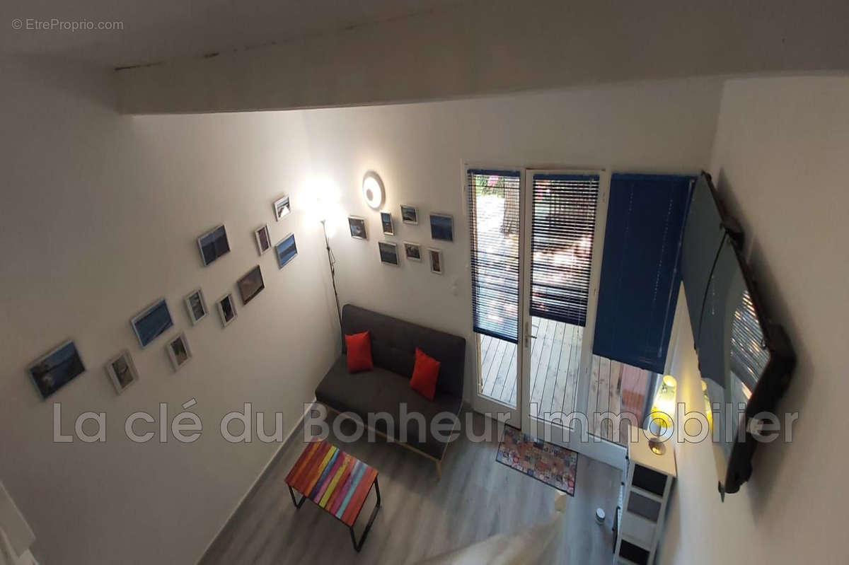 Appartement à SAINT-MARTIN-DE-BROMES