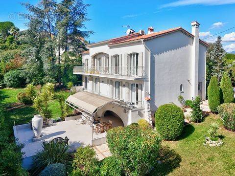 Maison à MOUGINS