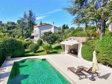 Maison à MOUGINS