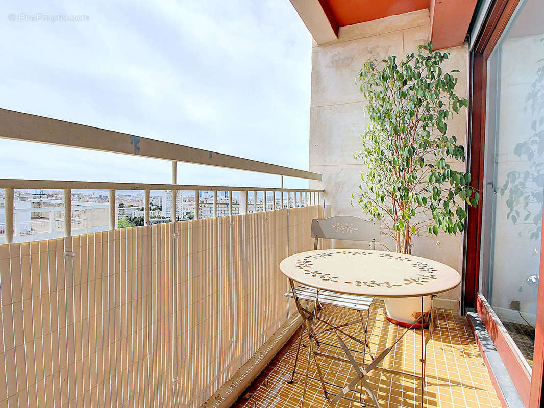 Appartement à MARSEILLE-13E