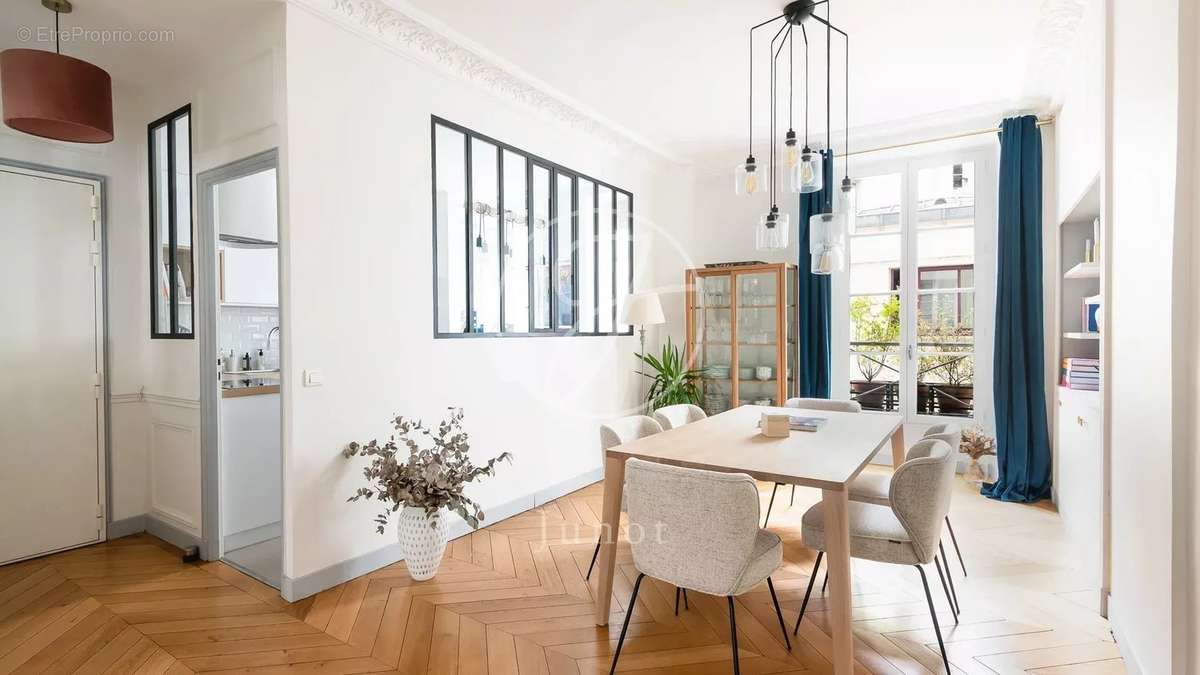 Appartement à PARIS-9E