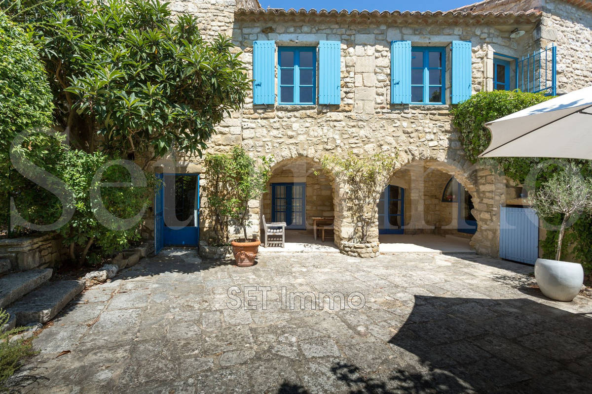 Maison à UZES