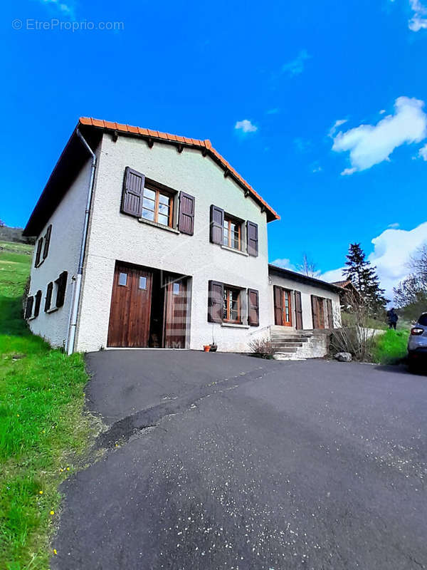 Maison à SAINT-GERMAIN-LAPRADE