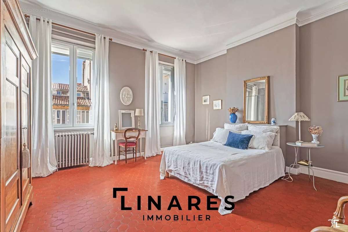 Appartement à MARSEILLE-6E