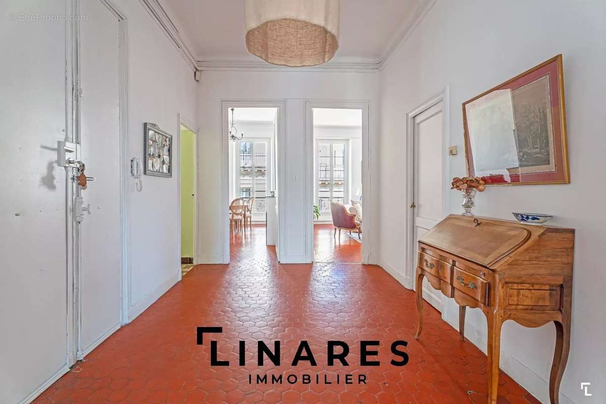 Appartement à MARSEILLE-6E