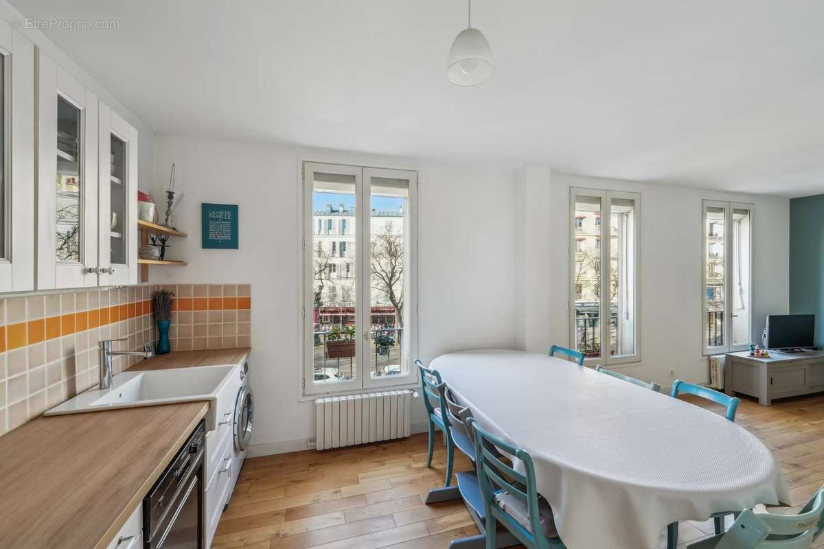 Appartement à PARIS-16E