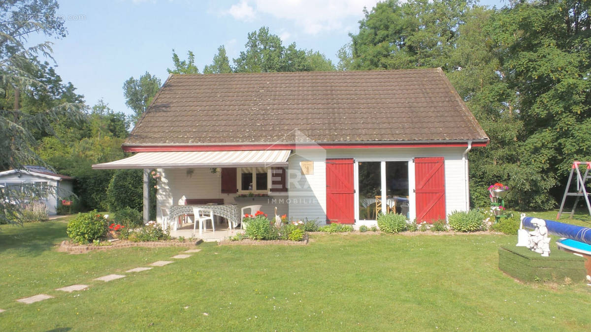 Maison à CAVRON-SAINT-MARTIN