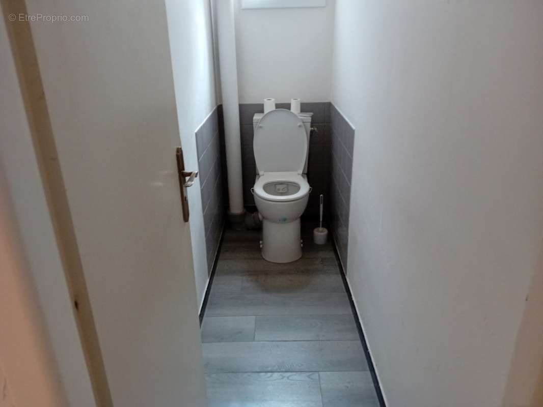 wc - Appartement à CAHORS