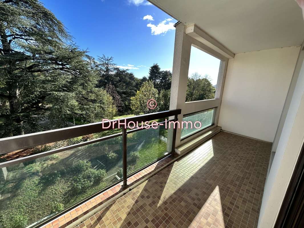 Appartement à LYON-9E