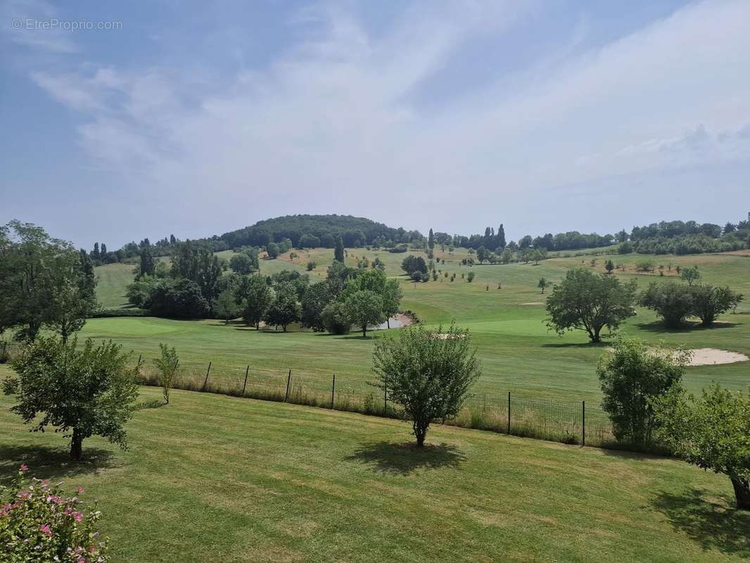 Appartement à CASTELNAUD-DE-GRATECAMBE