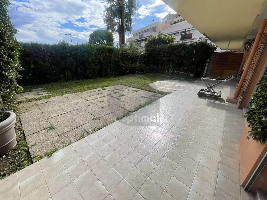 Appartement à ROQUEBRUNE-CAP-MARTIN