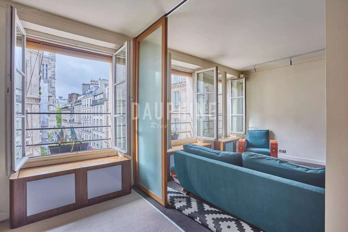 Appartement à PARIS-4E