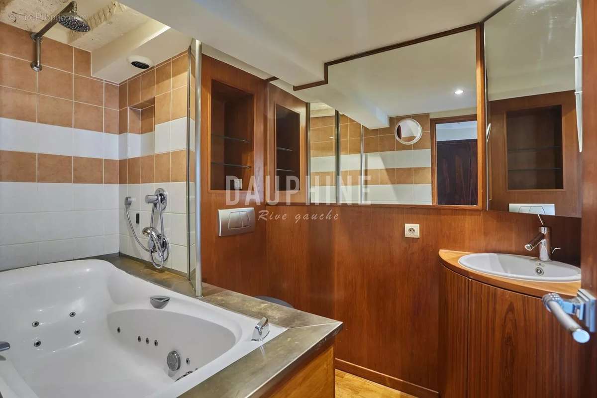 Appartement à PARIS-4E