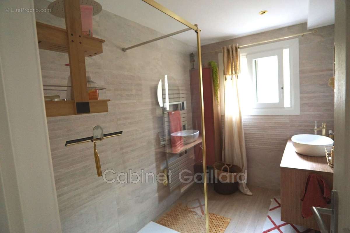 Appartement à CABRIS