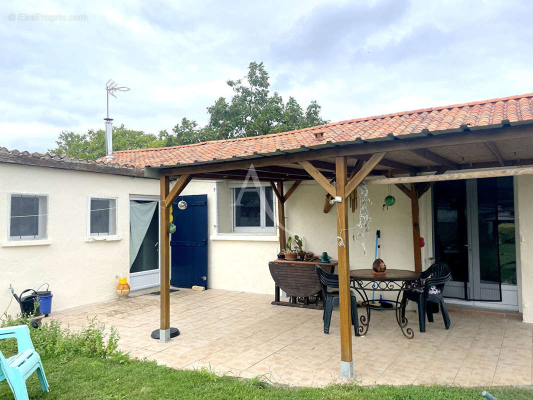 Maison à SAINT-CYR-EN-TALMONDAIS