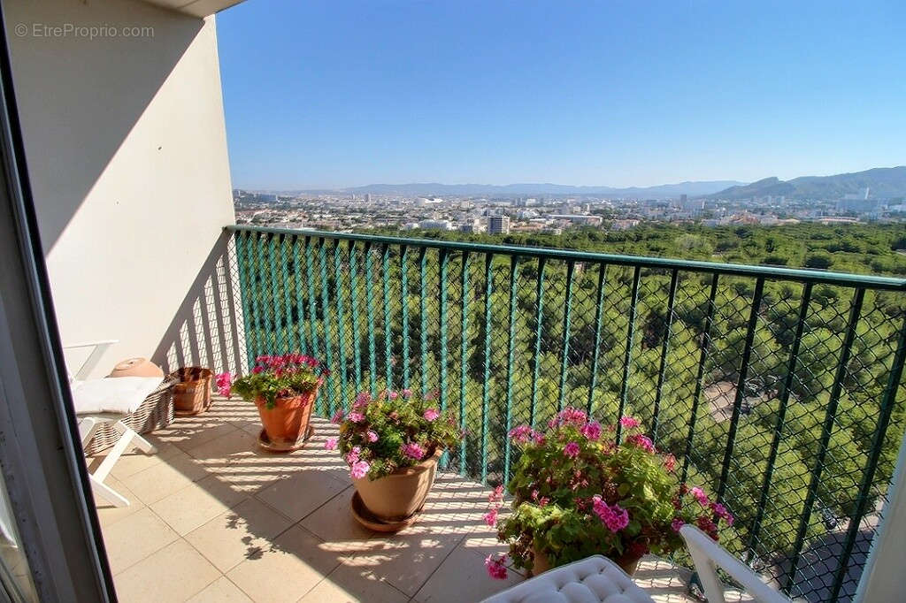 Appartement à MARSEILLE-8E