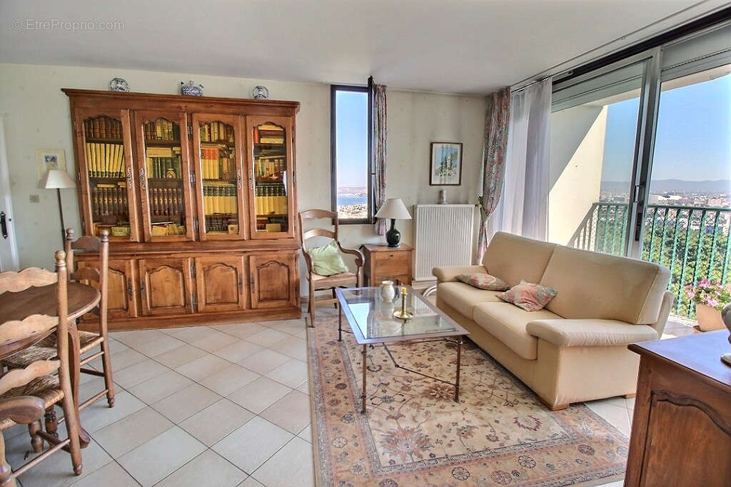 Appartement à MARSEILLE-8E