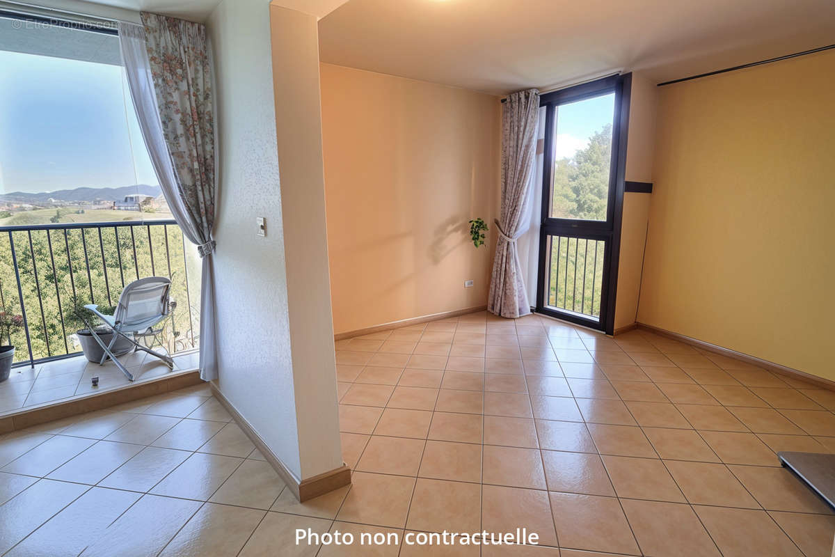 Appartement à MARSEILLE-8E