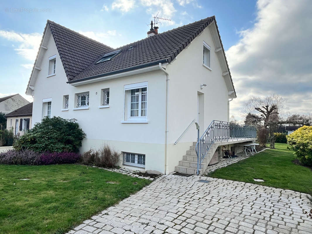 Maison à SULLY-SUR-LOIRE