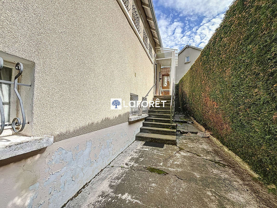 Maison à CHAUDES-AIGUES