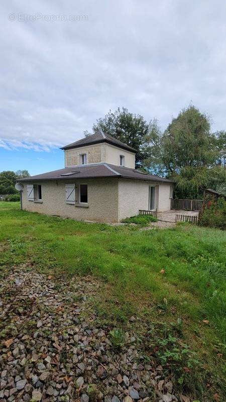 Maison à SAINTE-GAUBURGE-SAINTE-COLOMBE