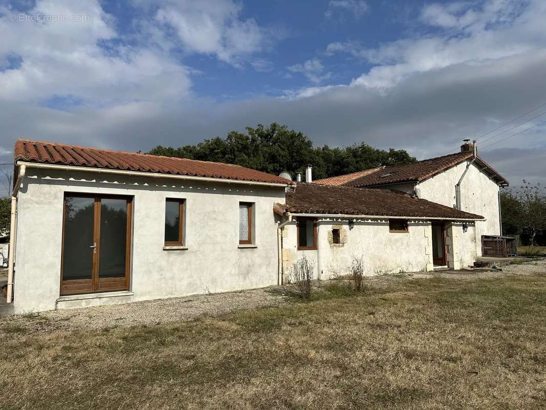 Maison à CHATEAU-GARNIER