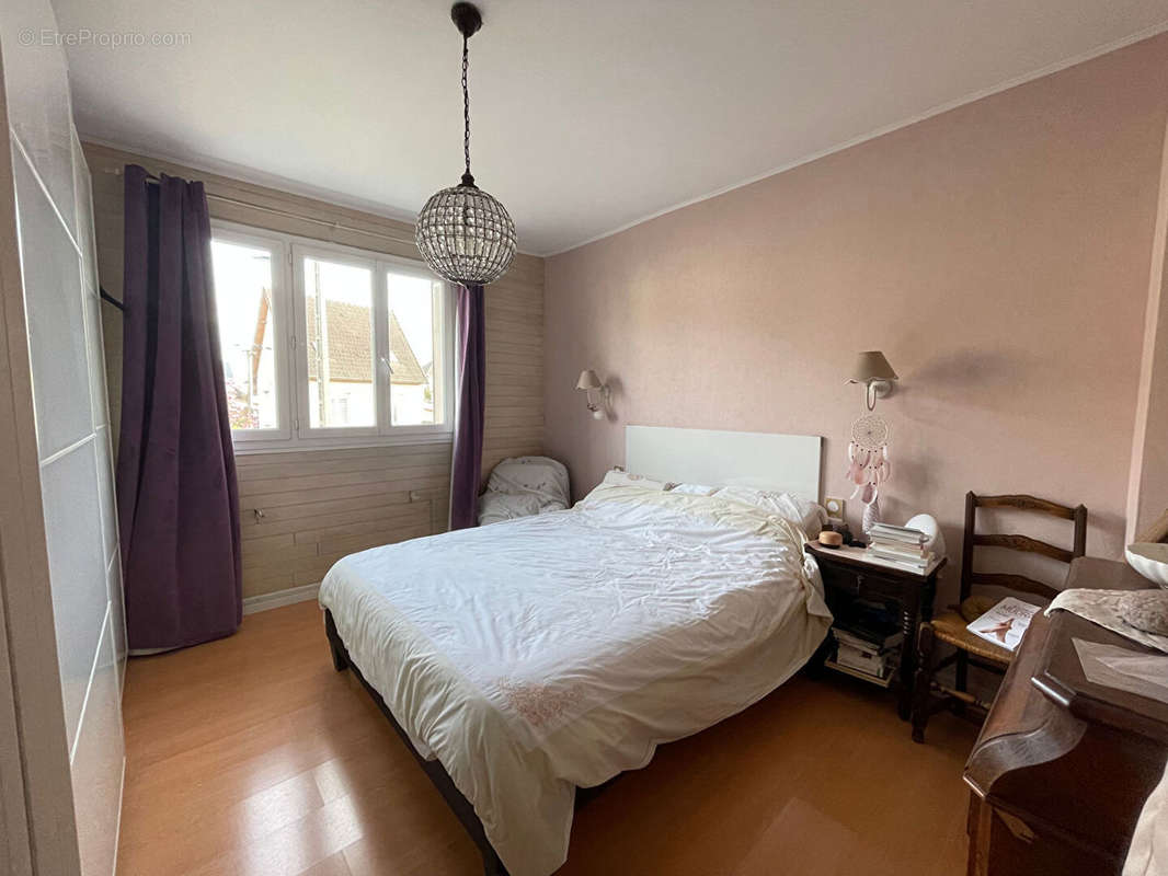 Appartement à SARTROUVILLE