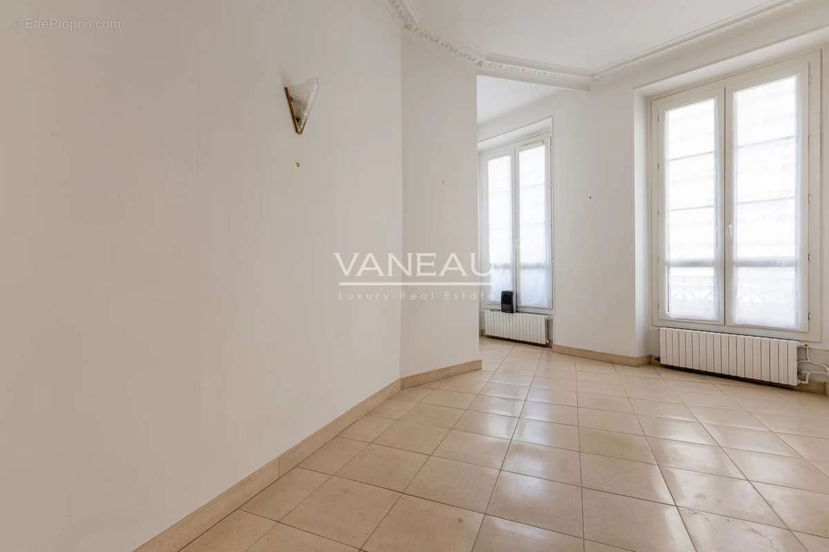 Appartement à PARIS-9E