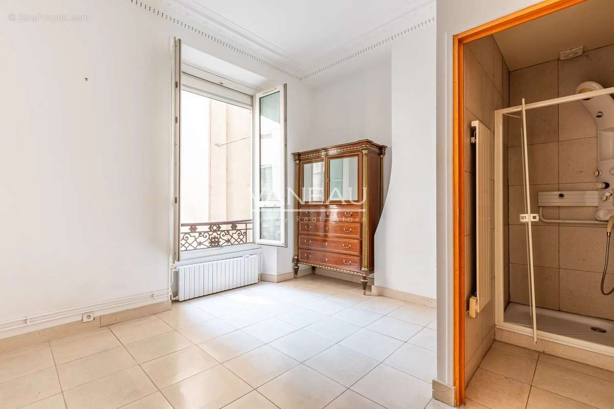 Appartement à PARIS-9E