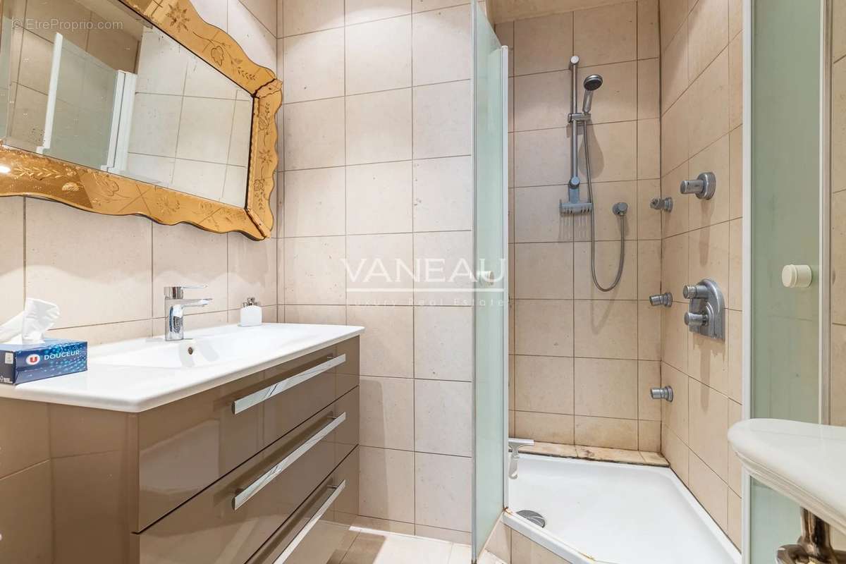 Appartement à PARIS-9E