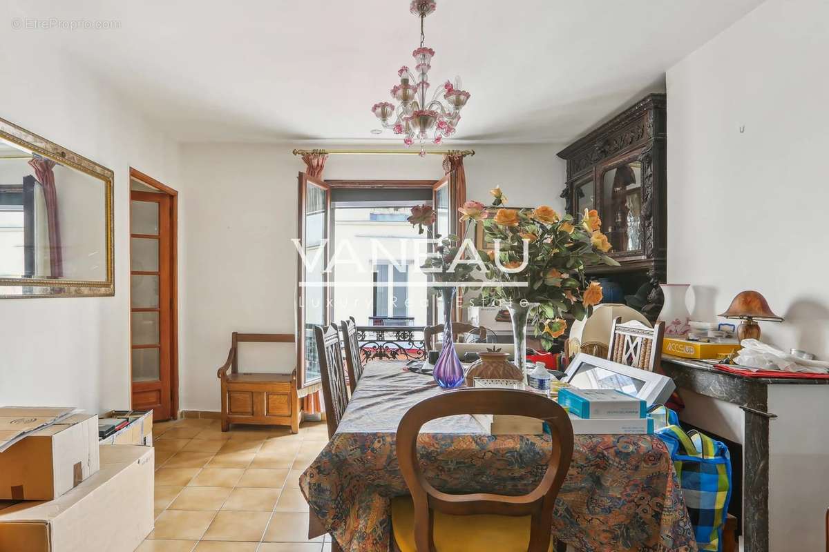 Appartement à PARIS-10E