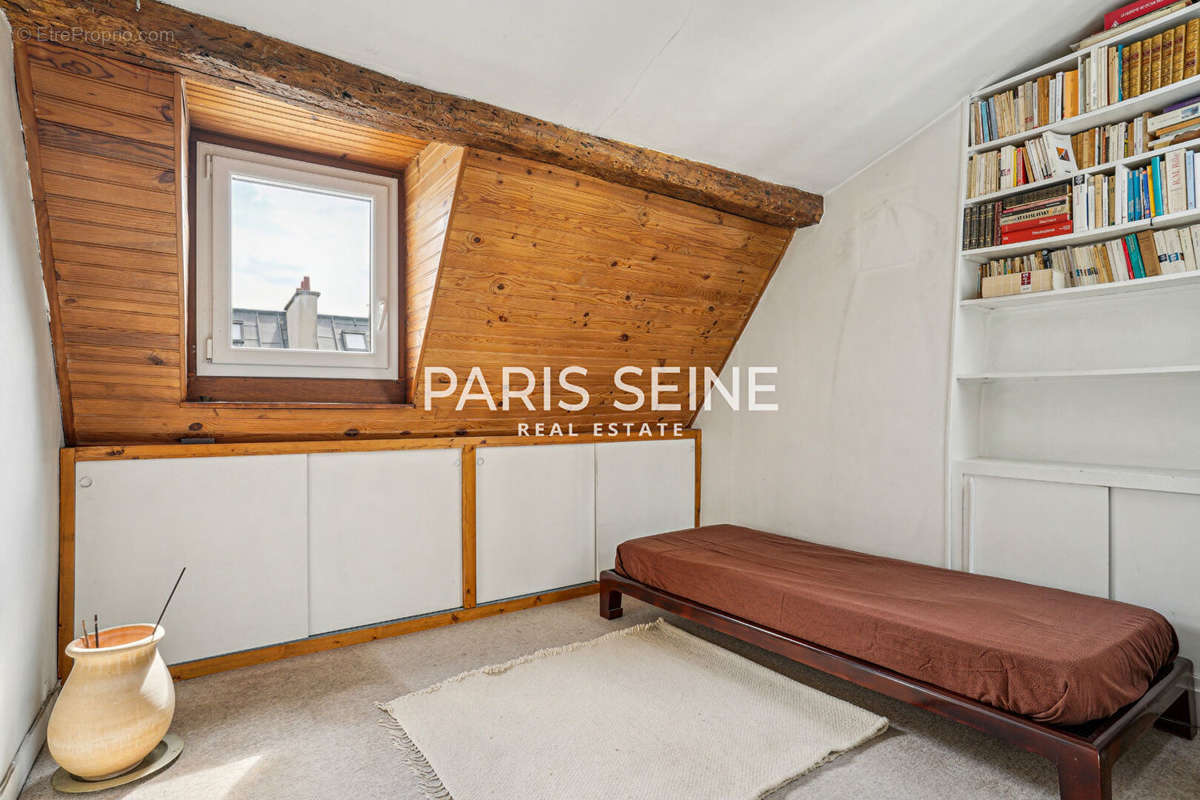 Appartement à PARIS-2E